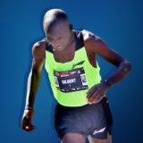 Vodoinstalater koji je od prvog trijumfa u Evropi kupio kravu: Ko je Gilbert Čumba, pobednik Beogradskog maratona? 8