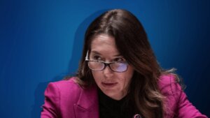 “Džudistkinja sa Malte”: Ko je Vanesa Frejzer, koja je ućutkala Vučića na sednici Saveta bezbednosti UN lupivši rukom o sto”