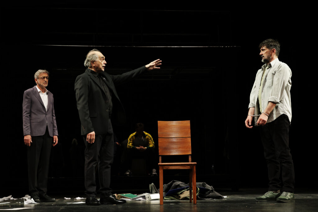 Kako živeti u svetu u kojem su moćni, bogati i bahati ozakonili nepravdu: Premijera predstave “Mihael Kolhas” u režiji Borisa Liješevića na Velikoj sceni JDP „Ljuba Tadić“ 2