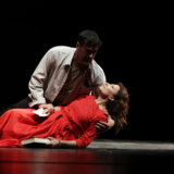 Kako živeti u svetu u kojem su moćni, bogati i bahati ozakonili nepravdu: Premijera predstave “Mihael Kolhas” u režiji Borisa Liješevića na Velikoj sceni JDP „Ljuba Tadić“ 3