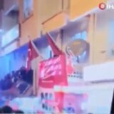 Turski političar poginuo nakon što je tokom proslave izborne pobede pao sa balkona 2