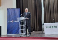 Zajednička borba za bolji život i nada za opstanak: ProGlas na tribini Glasa Srbije o decentralizaciji u Topoli 3