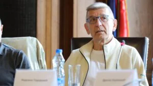 Jedan od učesnika panel diskusije „Veštačka inteligencija – revolucija kojoj svedočimo", koja se održava u četvrtak, biće i meteorolog Nedeljko Todorović. Gostujući u Beogradskoj hronici, Todorović napominje da je veštačka inteligencija u meteorologiji izuzetno pomoćno sredstvo.