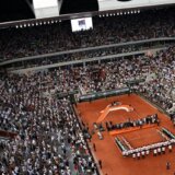 Olimpijski Rolan Garos dobio još jedan pokretni krov: Inspiracija u plisiranoj suknji Suzan Langlan (VIDEO) 2