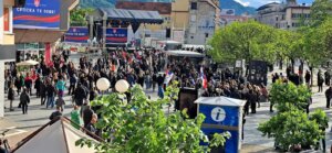 (VIDEO) Počeo skup u Banjaluci protiv rezolucije o genocidu u Srebrenici: „Srpska ih zove“