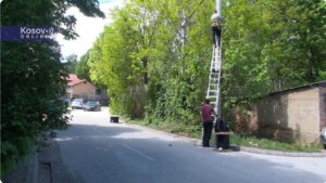 U Severnoj Mitrovici se postavljaju nadzorne kamere, iz Kosovske policije kažu radi većeg stepena bezbednosti