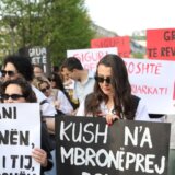 "Institucije su postale opasnost za žene": Protesti na Kosovu zbog ubistva žene u Uroševcu 6