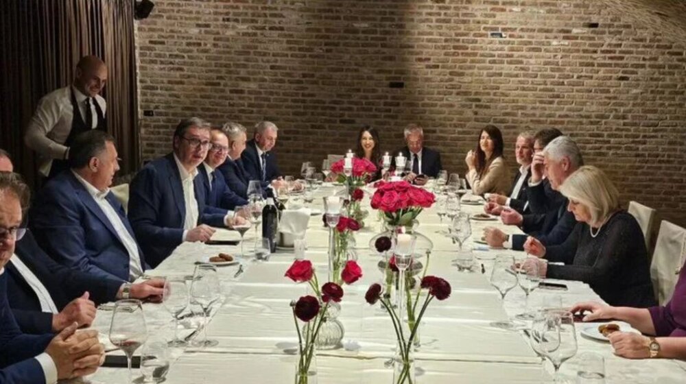 "Sa Dodikom u Mostaru kao kod kuće pripremamo se za Vaskršnji sabor": Vučić se zahvalio "Draganu i Borjani" 1