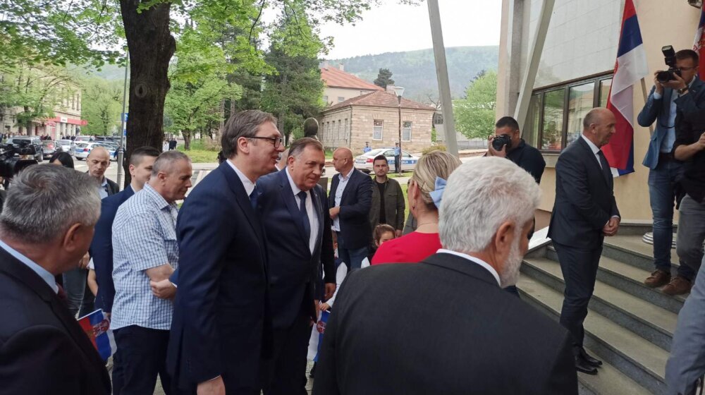 Dodik, Vučić i Višković razgovarali sa rukovodstvom Bileće: Srbija daje pola miliona evra pomoći 1