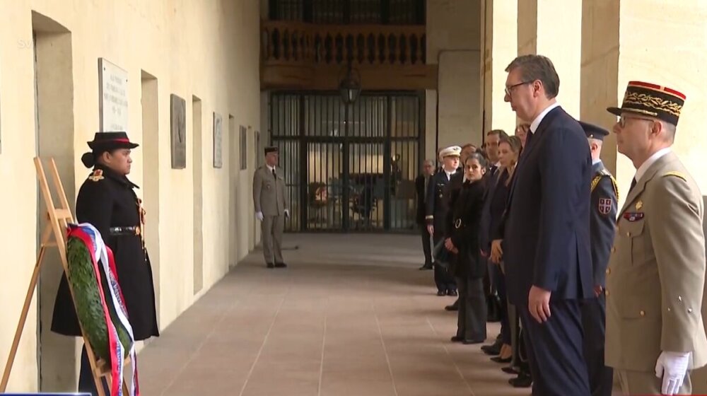 Vučić snimio video u Parizu i objavio na društvenoj mreži, uoči sastanka sa Makronom: Imam veliku tremu 1