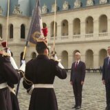 Vučić počeo posetu Parizu polaganjem venca na spomen-ploču u slavu srpske vojske 7