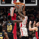 Crvena zvezda se časno oprostila od svojih navijača, Olimpijakos stigao do trijumfa tek u finišu meča 5