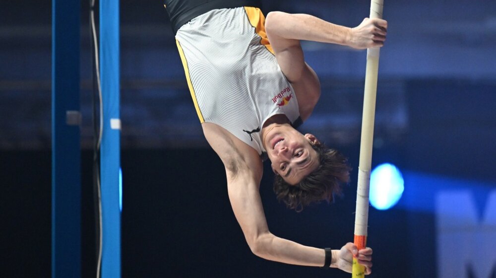 Santim po santim: Mondo sedmi put popravio sopstveni svetski rekord u skoku motkom (VIDEO) 1