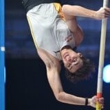 Santim po santim: Mondo sedmi put popravio sopstveni svetski rekord u skoku motkom 12