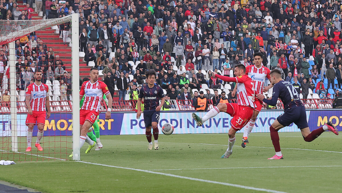 Bilo je kao copy 172, paste 173, ali...: Katai iz penala doneo pobedu Zvezdi u večitom derbiju protiv Partizana 3 Bilo je kao copy 172, paste 173, ali...: Katai iz penala doneo pobedu Zvezdi u večitom derbiju protiv Partizana 3