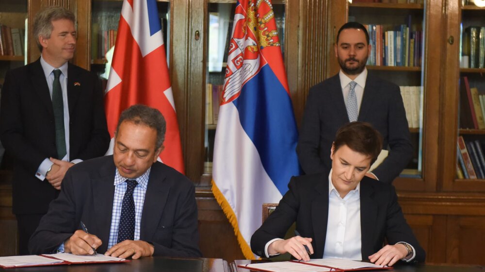 I britanski ambasador danas bio u Skupštini: Šta je Ana Brnabić potpisala? 1