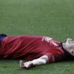 Hrvatski napadač se jeste obrukao iz penala, ali je posle utakmice nađeno da su mu slomljena tri rebra (VIDEO) 11