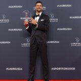 Test predusretljivosti na crvenom tepihu: Zašto se jedan Španac preobratio da navija za Đokovića umesto za svoje zemljake? (VIDEO) 1