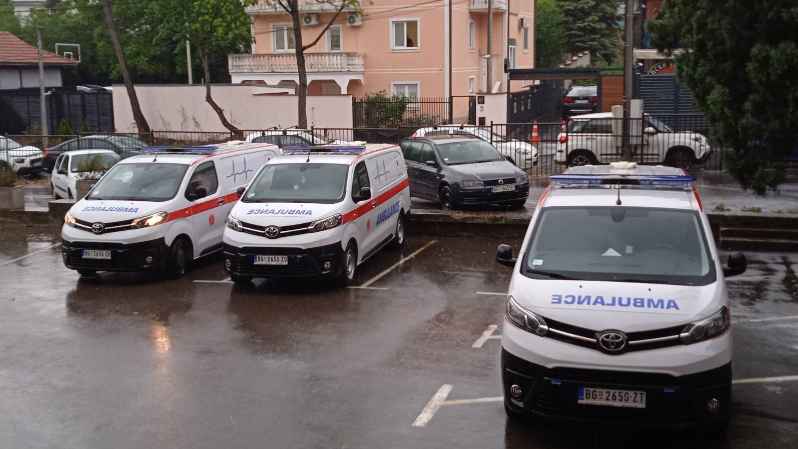 Vlada Japana donirala rendgen aparat i ambulantna vozila KBC Zvezdari 2