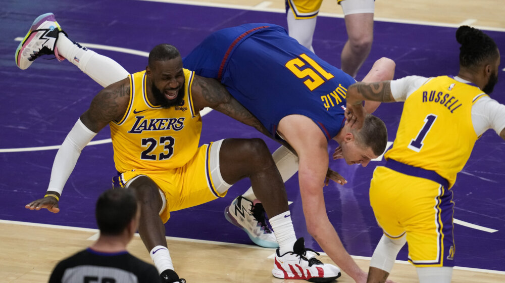 Metla bez zadrške: Čarls Barkli pokazao kako Denver "čisti" Lejkerse (VIDEO) 1