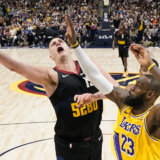 Jedinstveni tripl-dabl: Po čemu Nikola Jokić piše istoriju plej-ofa u NBA? 3