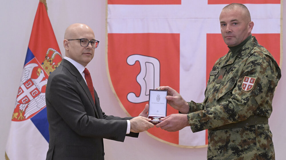 U kasarni Topčider uručena odlikovanja povodom Sretenja i Dana Vojske Srbije 1