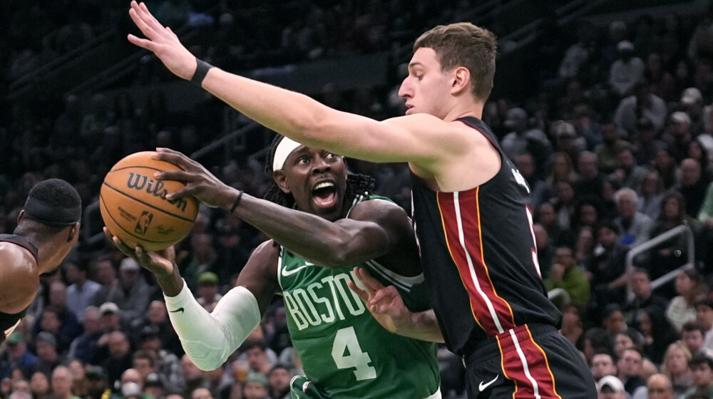 Majami dao 23 trojke u Bostonu (Jović tri): Koja su timska dostignuća i bolja u plej-ofu NBA? 1