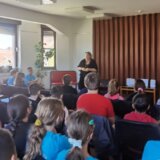 "Dečiji centar" započeo promociju knjige "Moj prvi let" autorke Maše Martić 1