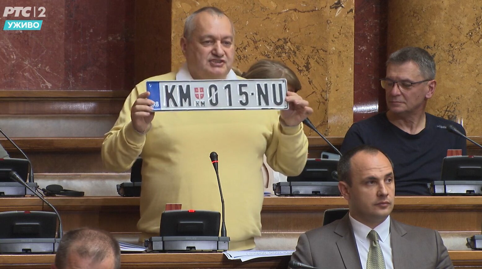 Međusobne prepirke i uvrede između vlasti i opozicije u Skupštini, Brnabić za sutra zakazala novu sednicu na kojoj će se glasati 11