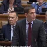 Posle kratke epizode u opoziciji Miloš Jovanović ponovo nalazi zajednički jezik sa Vučićem: Sagovornici Danasa o inicijativi NDSS da parlament odbaci Rezoluciju o genocidu u Srebrenici 7