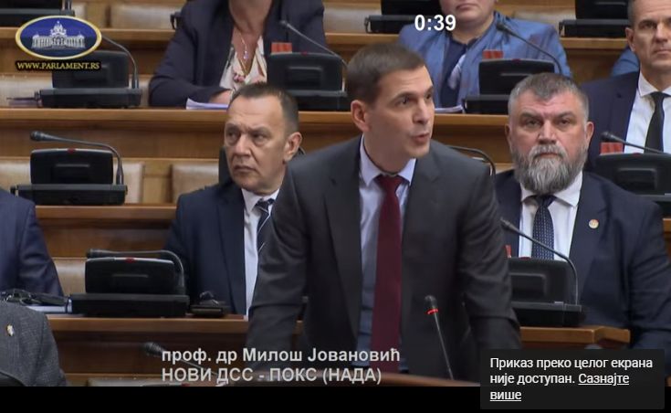 Međusobne prepirke i uvrede između vlasti i opozicije u Skupštini, Brnabić za sutra zakazala novu sednicu na kojoj će se glasati 9