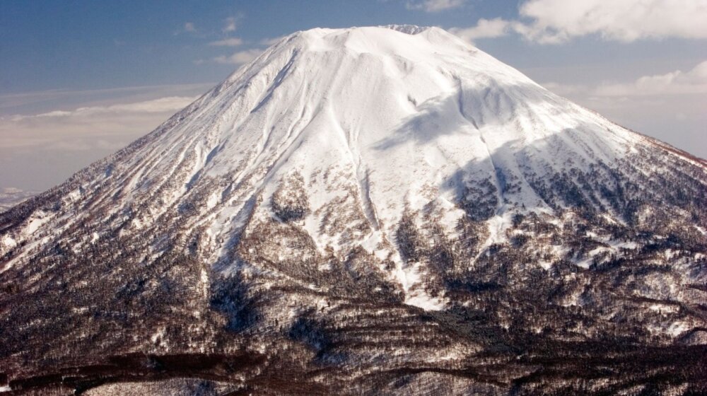 Ovaj vulkan svakodnevno izbacuje zlato u vrednosti od 6.000 dolara 1