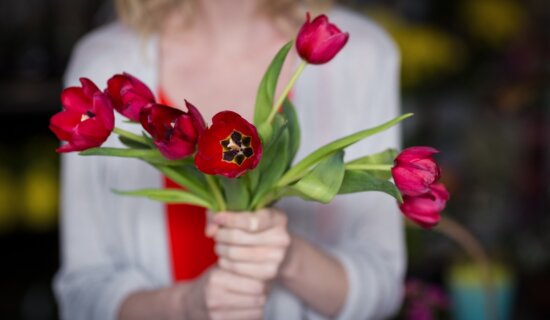 Pomoću ovog trika produžite život cveća u vazi 13