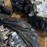 MUP: Na Batrovcima zaplenjeno 100.000 tableta psihoaktivnih supstanci, uhapšen muškarac 4