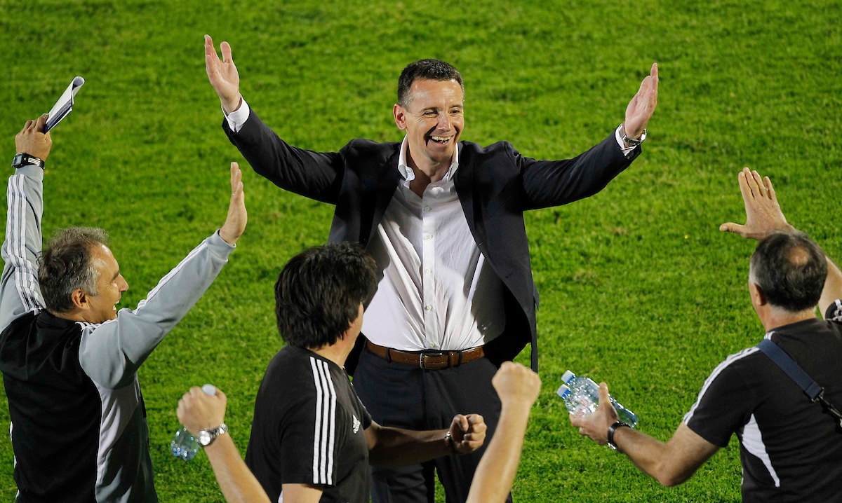 Tandem koji je crno-bele spasao od ispadanja, šok-terapije za titule iz dva večita derbija: Kada je sve Partizan menjao trenere u samom finišu sezone? 2 Tandem koji je crno-bele spasao od ispadanja, šok-terapije za titule iz dva večita derbija: Kada je sve Partizan menjao trenere u samom finišu sezone? 2