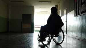Inicijativa A11: Grad Zaječar svesno uselio osobu sa invaliditetom u stan iz koga ne može da izađe