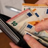 Prosečna plata u februaru u Hrvatskoj 1.248 evra 5