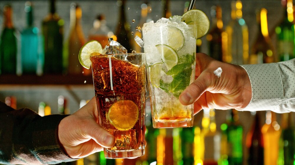 U Havani održano takmičenje barmena u pravljenju koktela sa rumom: Ko pravi najbolje? 1