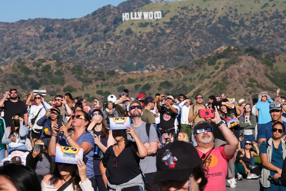 Potpuno pomračenje Sunca danas vidljivo u Njujorku: Trajaće duže od četiri minuta 2