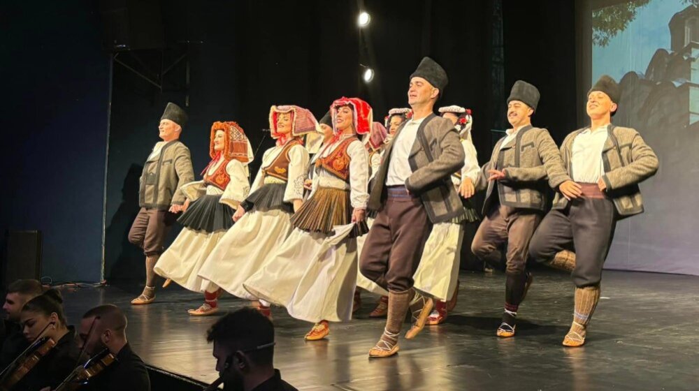 Folklorni ansambl narodnih igara i pesama Kosova i Metohije “Venac” nastupio u Zaječaru 1