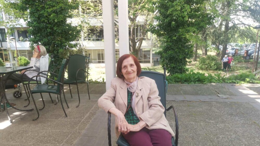 Doživeti stotu: Kako je prošla proslava jubilarnog rođendana u Domu za penzionere "Bežanijska kosa"? 1