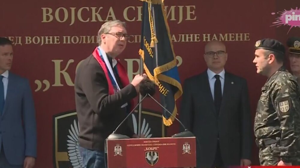 Vučić na obeležavanju dana "Kobri", dodelio im vojnu zastavu 1