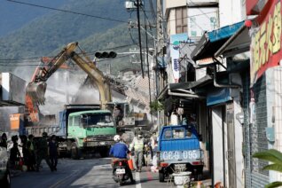 Zemljotres Tajvan Najjači zemljotres u poslednjih 25 godina pogodio Tajvan: Poginulo devet osoba, preko 800 povređenih (FOTO, VIDEO) 5