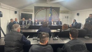 Zećiri u zgradi opštine Zubin Potok rukovodi hitnom sednicom: Dani posle referenduma na Severu