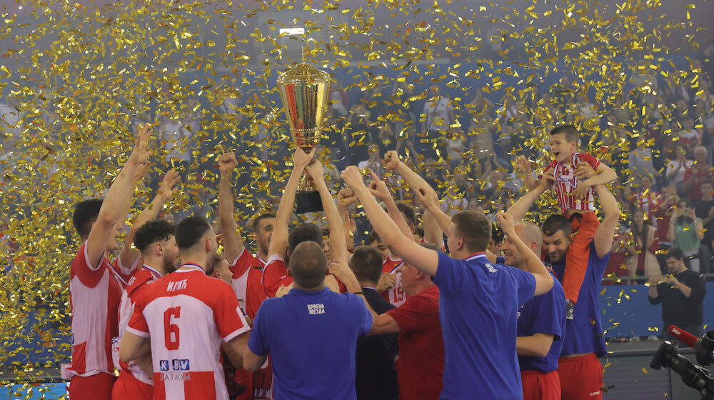 Zvezda u majstorici bolja od Partizana: Odbojkaška titula prvaka na Marakani posle osam godina 1