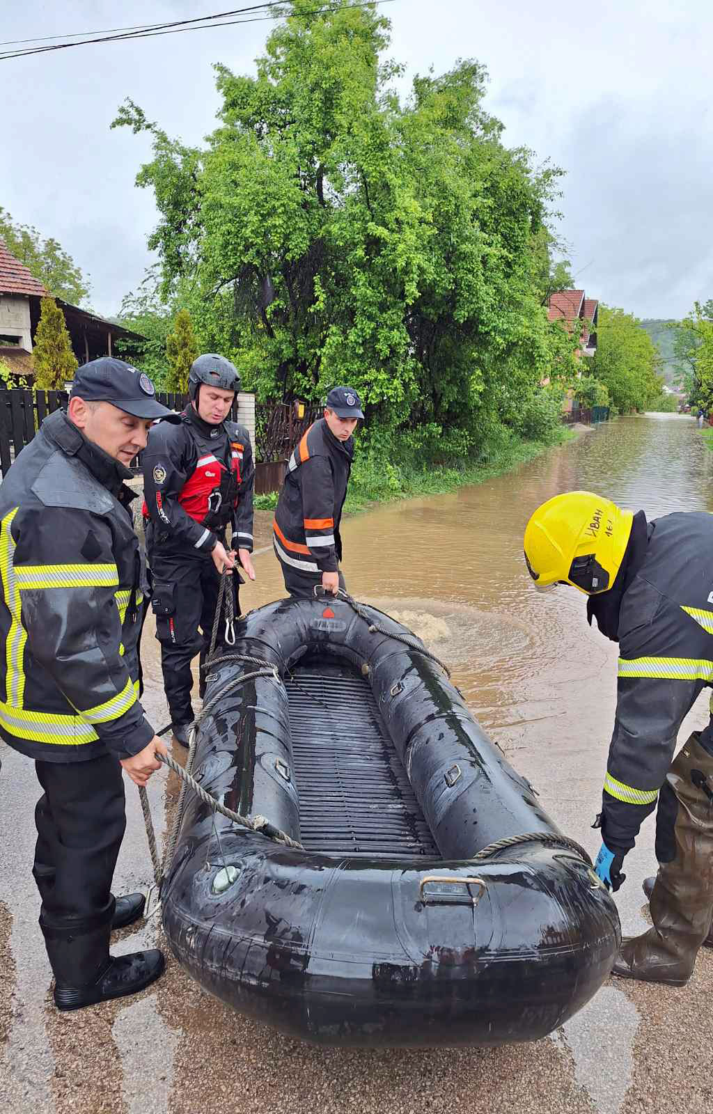 Vanredna situacija u Svrljigu zbog izlivanja bujičnih potoka 6 Vanredna situacija u Svrljigu zbog izlivanja bujičnih potoka 6