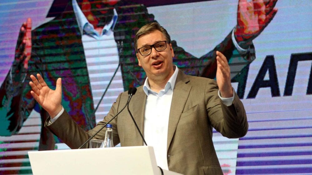 Vučić na mitingu SNS: 110 miliona evra za obnovu i opremanje bolnice u Valjevu 9