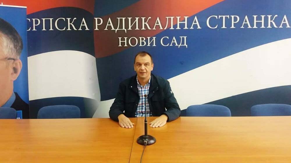 Novi Sad: Radikal Đurađ Jakšić dobio jubilarnu nagradu od 300.000 dinara za 20 godina rada u raznim gradskim i pokrajinskim službama 1