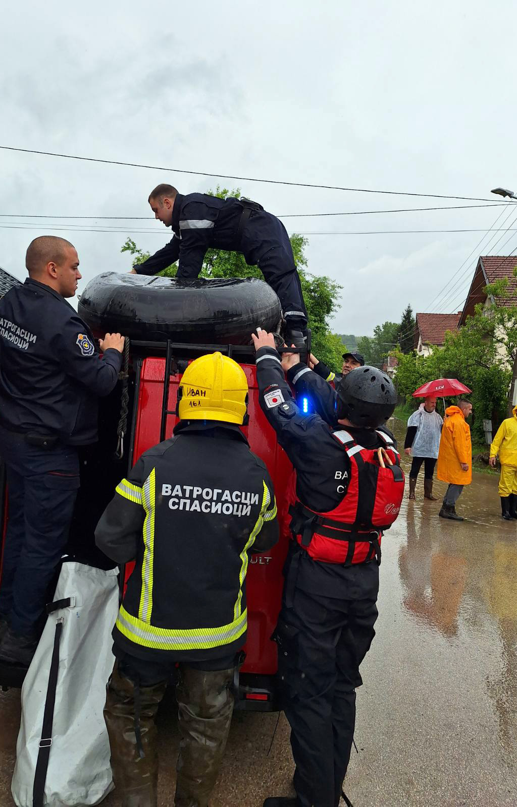 Vanredna situacija u Svrljigu zbog izlivanja bujičnih potoka 2 Vanredna situacija u Svrljigu zbog izlivanja bujičnih potoka 2