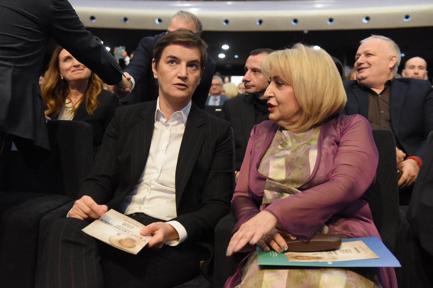 "Namirivanje partijskih interesa i uhlebljenje stranačkih funkcionera": Čemu služe ministri bez portfelja? 12 "Namirivanje partijskih interesa i uhlebljenje stranačkih funkcionera": Čemu služe ministri bez portfelja? 11